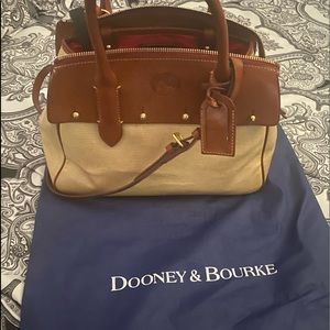 Dooney & Bourke Wilson purse